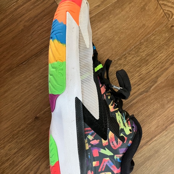 Jordan Zion 1s (Size 6Y) - Picture 3 of 5